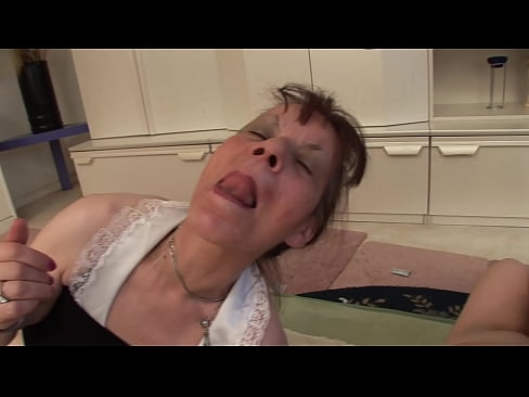 ❤️ Két nagymama és egy nagypapa hármasban Porno at hu.mailkassa.ru ☑
