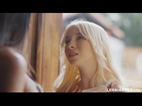 ❤️ A lány néhány hónap után hazajön, és végül a mostohaanyja punciját eszik. Porno at hu.mailkassa.ru ☑