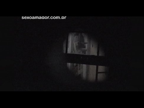 ❤️ Szőke lányt titokban videóra vette a környékbeli kukkoló, aki üreges téglák mögé rejtőzött Porno at hu.mailkassa.ru ☑